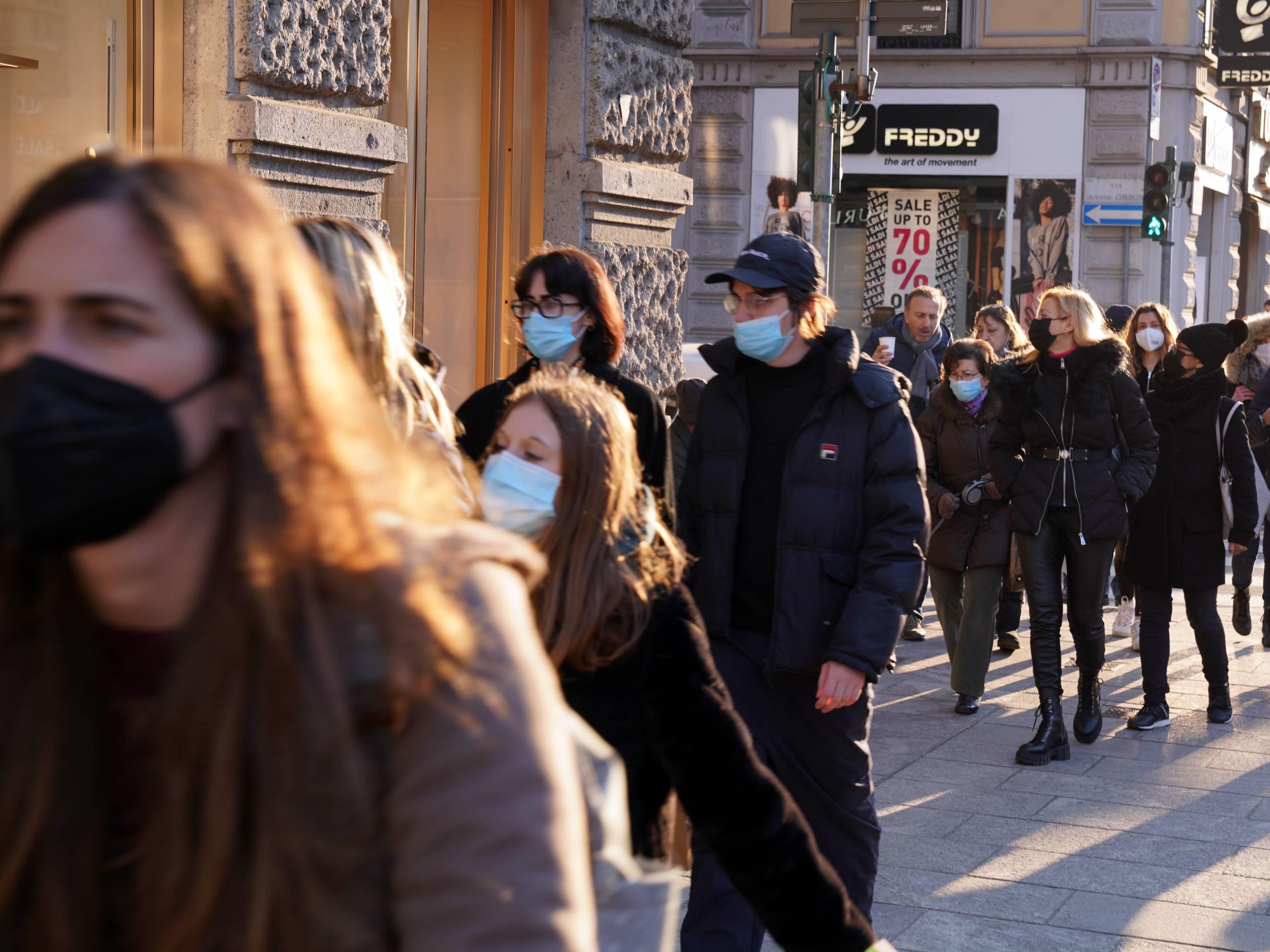 Variante inglese Covid, Iss: "Aumento rischio ricoveri e morte"