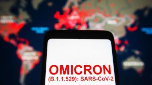 Variante Omicron, Andreoni: "Meno virulenta, ma 10 anni per diventare raffreddore'