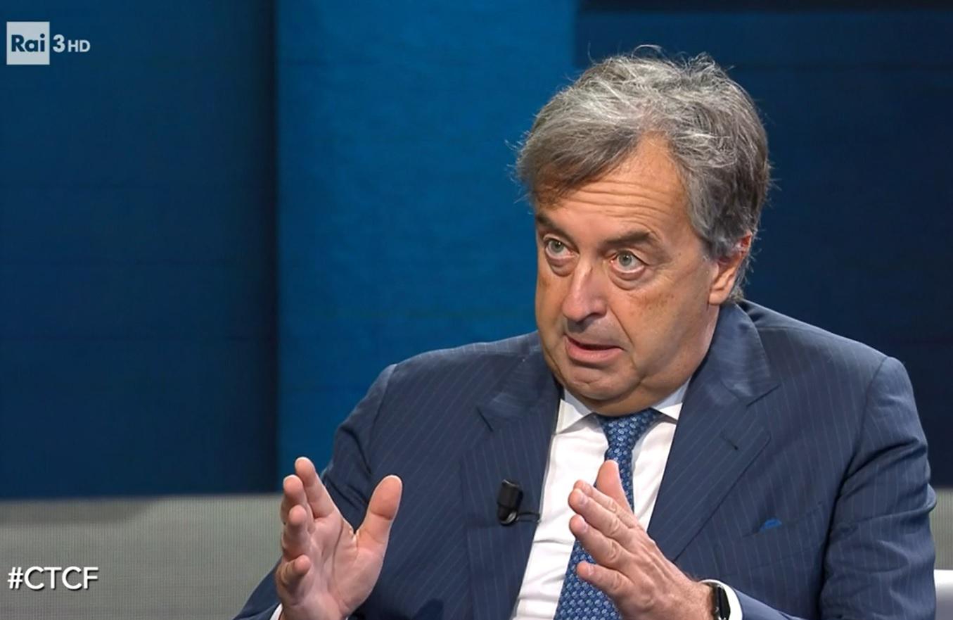 Variante Omicron, Burioni: "Apparsa da almeno 3 mesi"
