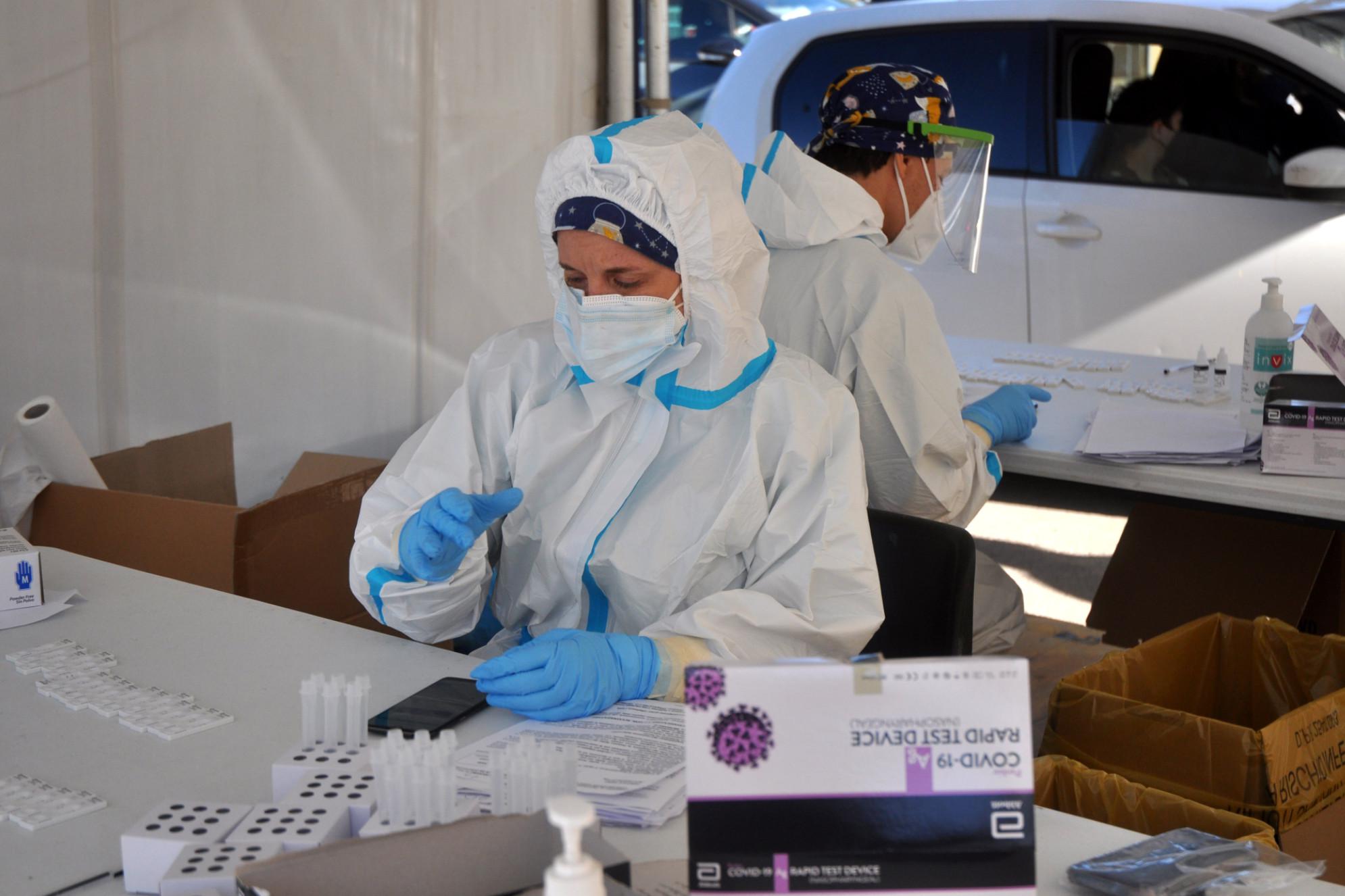 Variante Omicron, Ecdc: "Contagi tripli rispetto a picco massimo pandemia"