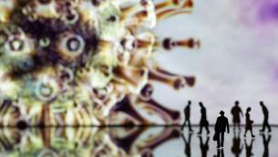 Variante Omicron, sintomi: l'identikit del paziente