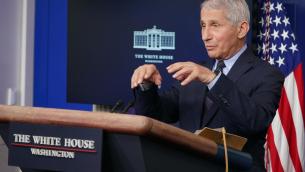 Variante sudafricana Covid, Fauci: "Pazienti reinfettati"