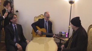 Vasco a Roma, duetto con il sindaco Gualtieri con 'Albachiara' - Video