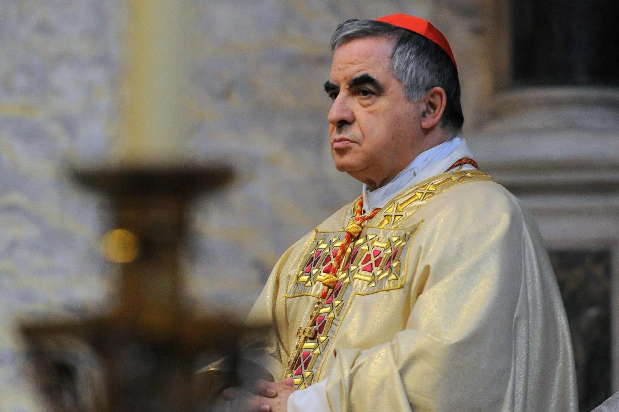 Vaticano, Becciu al Papa: "Dovrei citarla come testimone, annulli sua lettera"