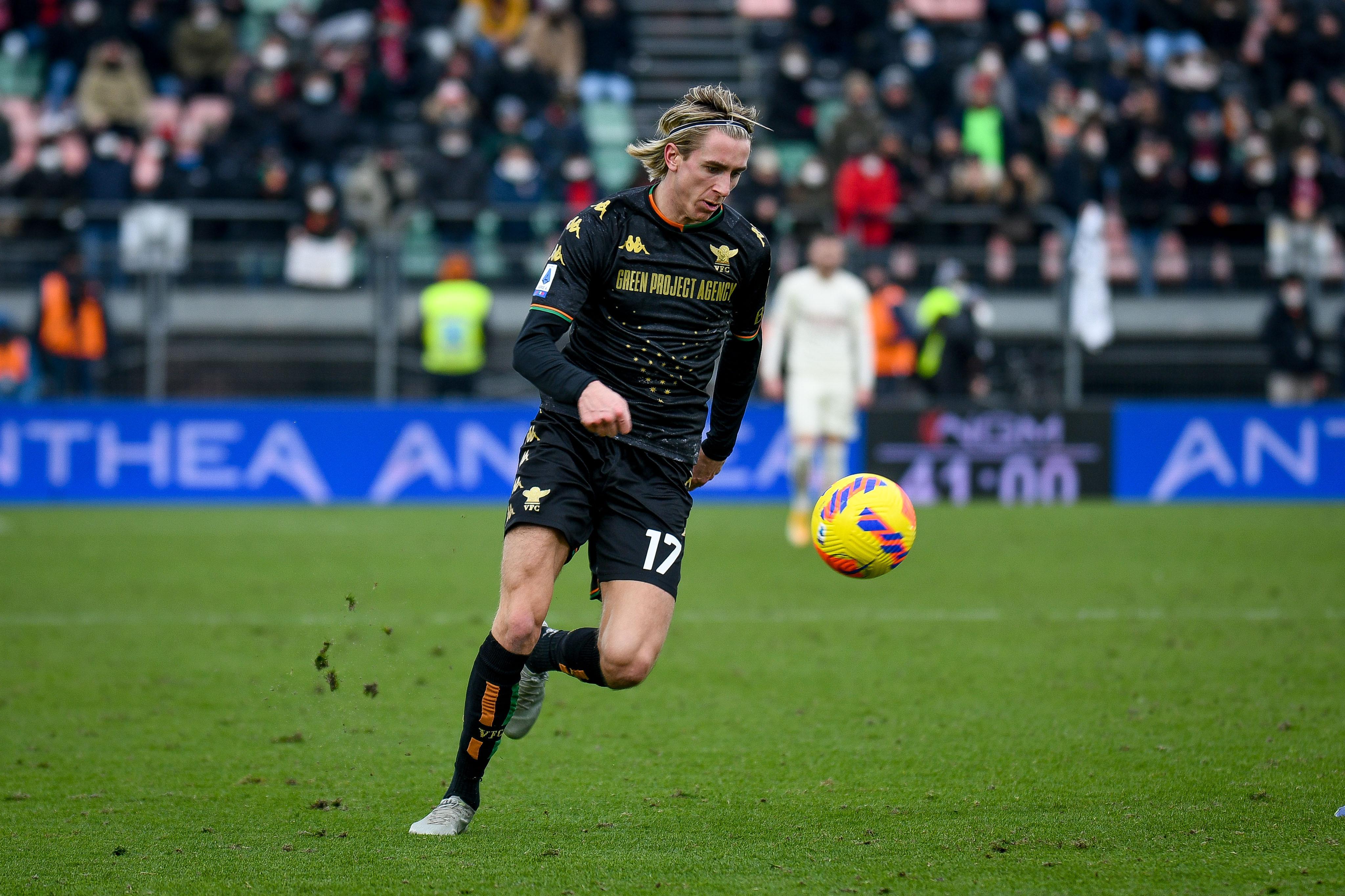 Venezia-Bologna 4-3, gol di Johnsen al 93'