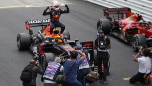 Verstappen vince Gp Monaco, Sainz secondo con la Ferrari