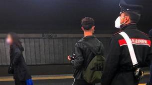 "Vi dovrebbero fucilare", insulti a carabinieri che chiedono green pass