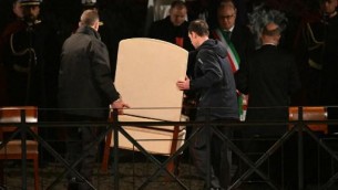 Via Crucis, il Papa non sarà al Colosseo