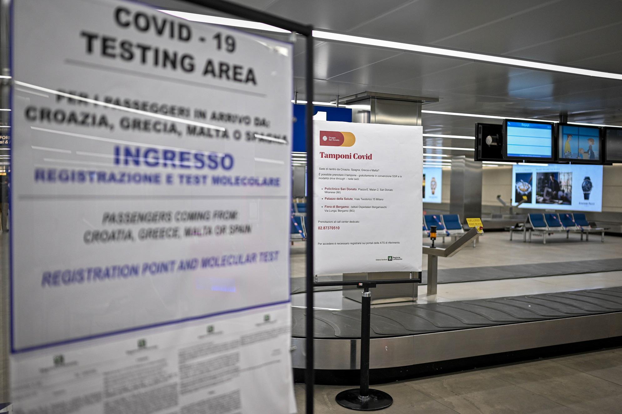 Viaggi all'estero covid, Bonaccini: "Assurda anomalia"