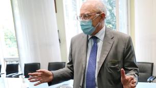 Virologo Galli indagato per concorsi truccati all'università