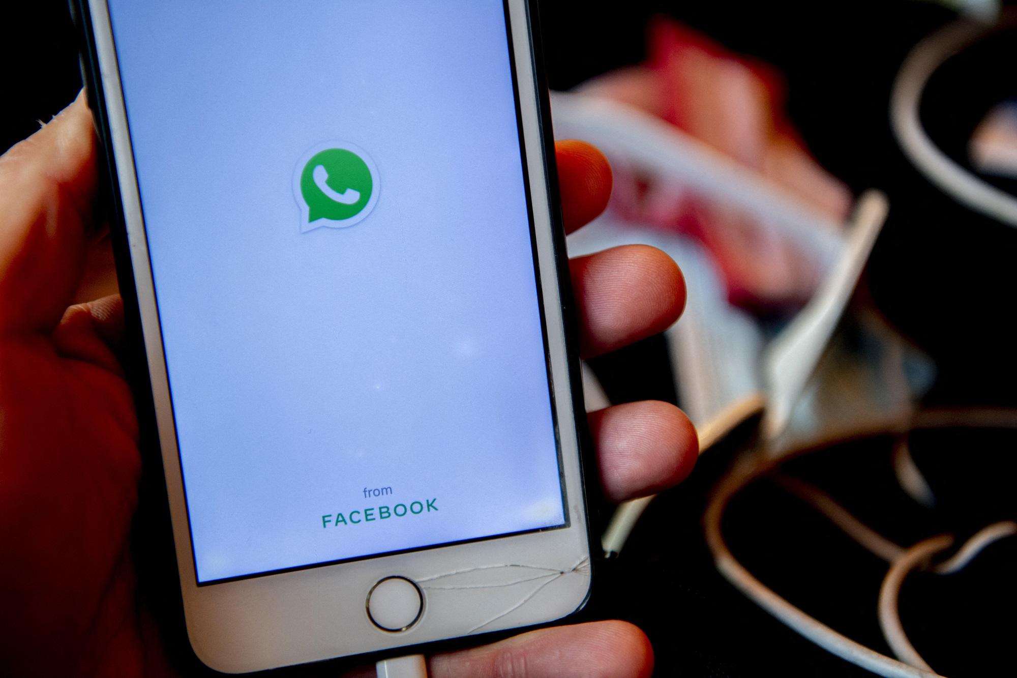 WhatsApp in incognito, ecco come nascondere lo stato 'online'