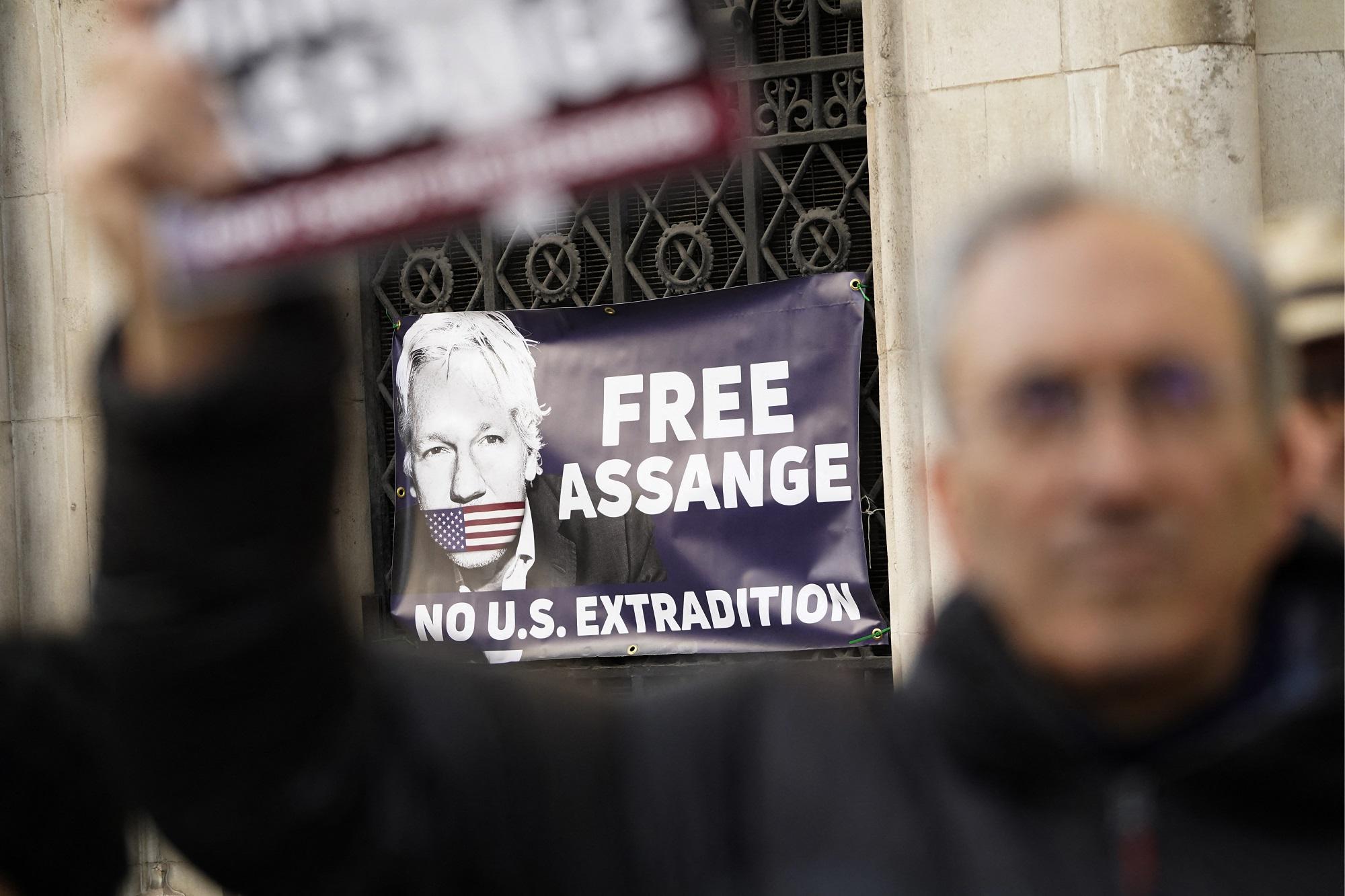 Wikileaks, Assange potrà essere estradato negli Usa