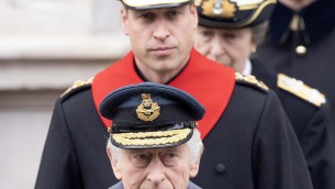 "William e Carlo in lotta per il futuro della monarchia", nuove rivelazioni scuotono la famiglia reale