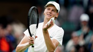 Wimbledon 2023, Sinner rimonta e va agli ottavi di finale