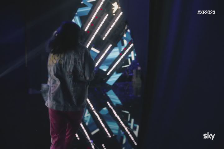 X Factor 2023, Maria conquista giudici e pubblico con la sua energia - Video