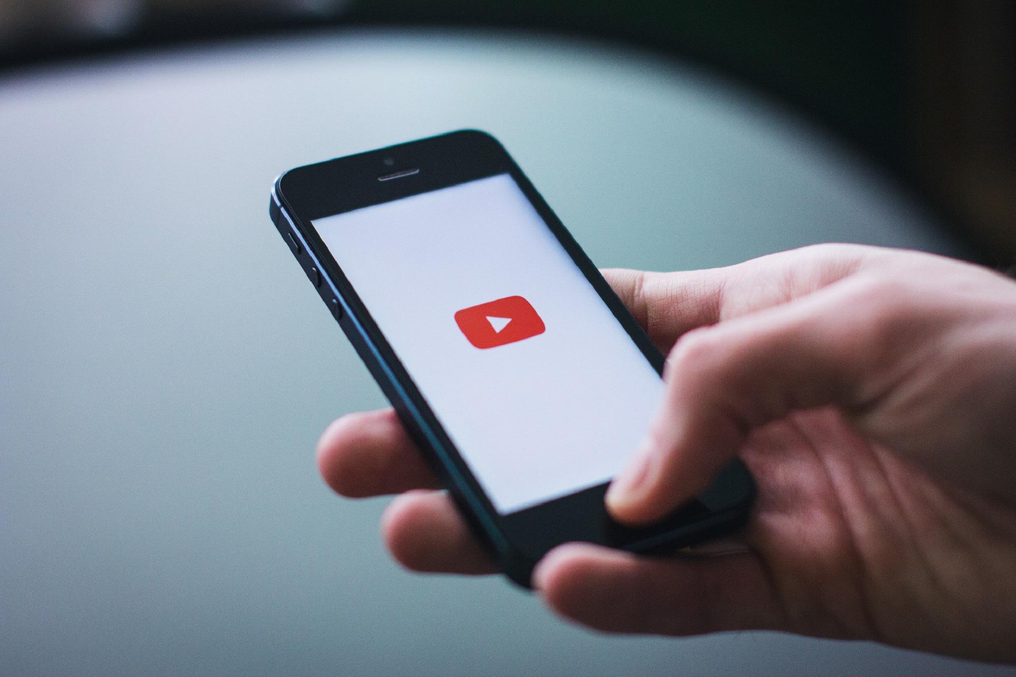 YouTube oscura canale della Fondazione Einaudi, presidente: "Fatto grave"