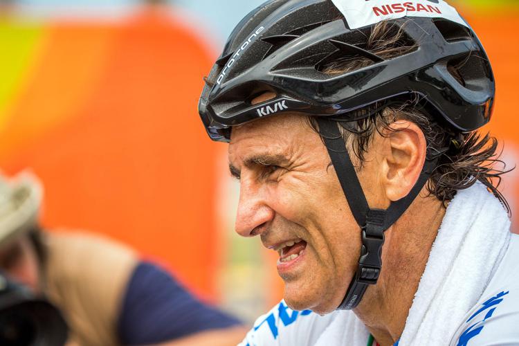 Zanardi, moglie Daniela: "Alex riesce a comunicare ma non a parlare"