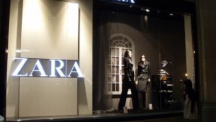 Zara, bufera per campagna pubblicitaria: "Offende vittime Gaza"