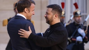 Zelensky a Parigi, Francia promette all'Ucraina nuovi aiuti