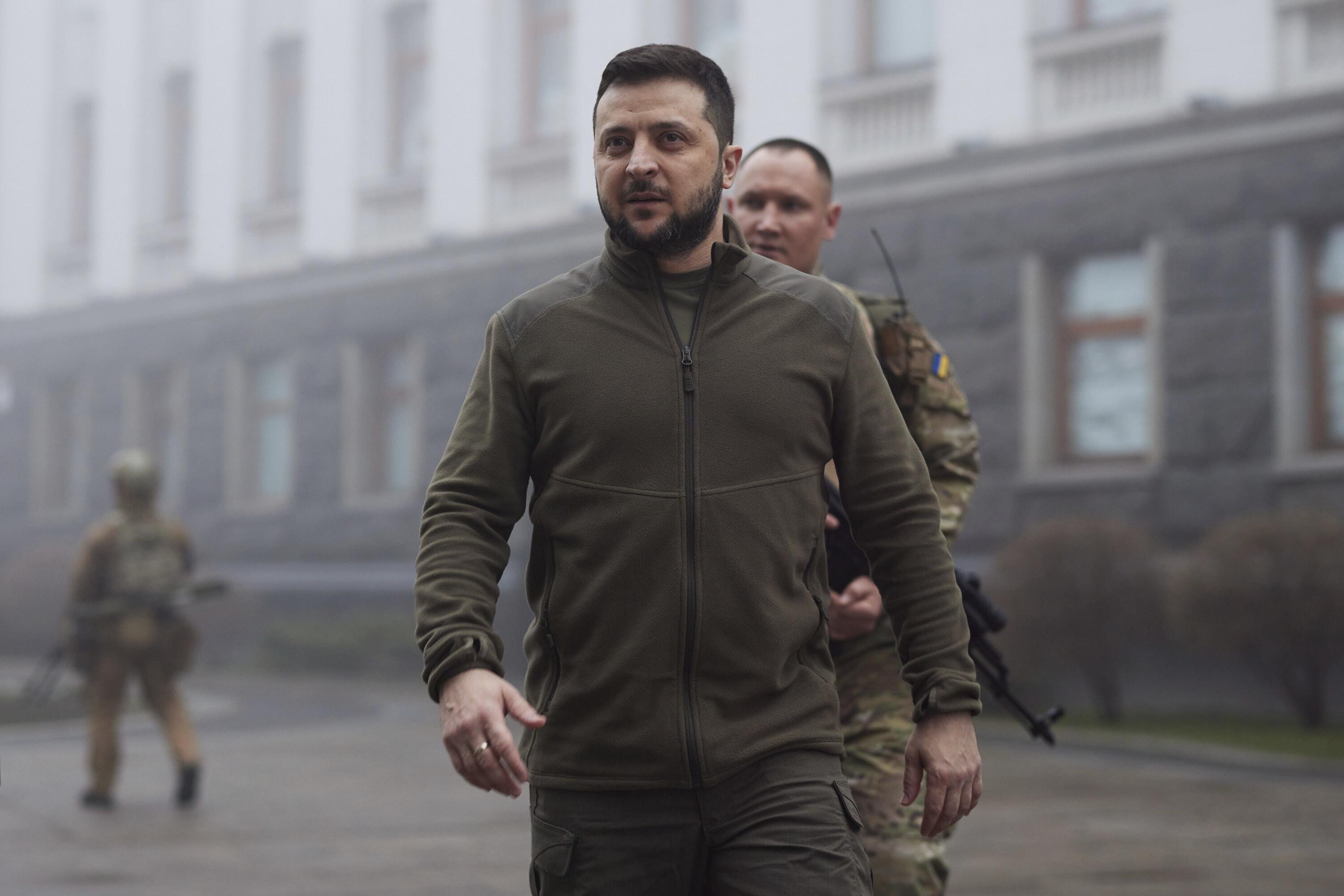 Zelensky: "Sogno pace sarà realtà, giorno liberazione si avvicina"