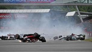 Zhou, incidente a Silverstone: il video dalle tribune