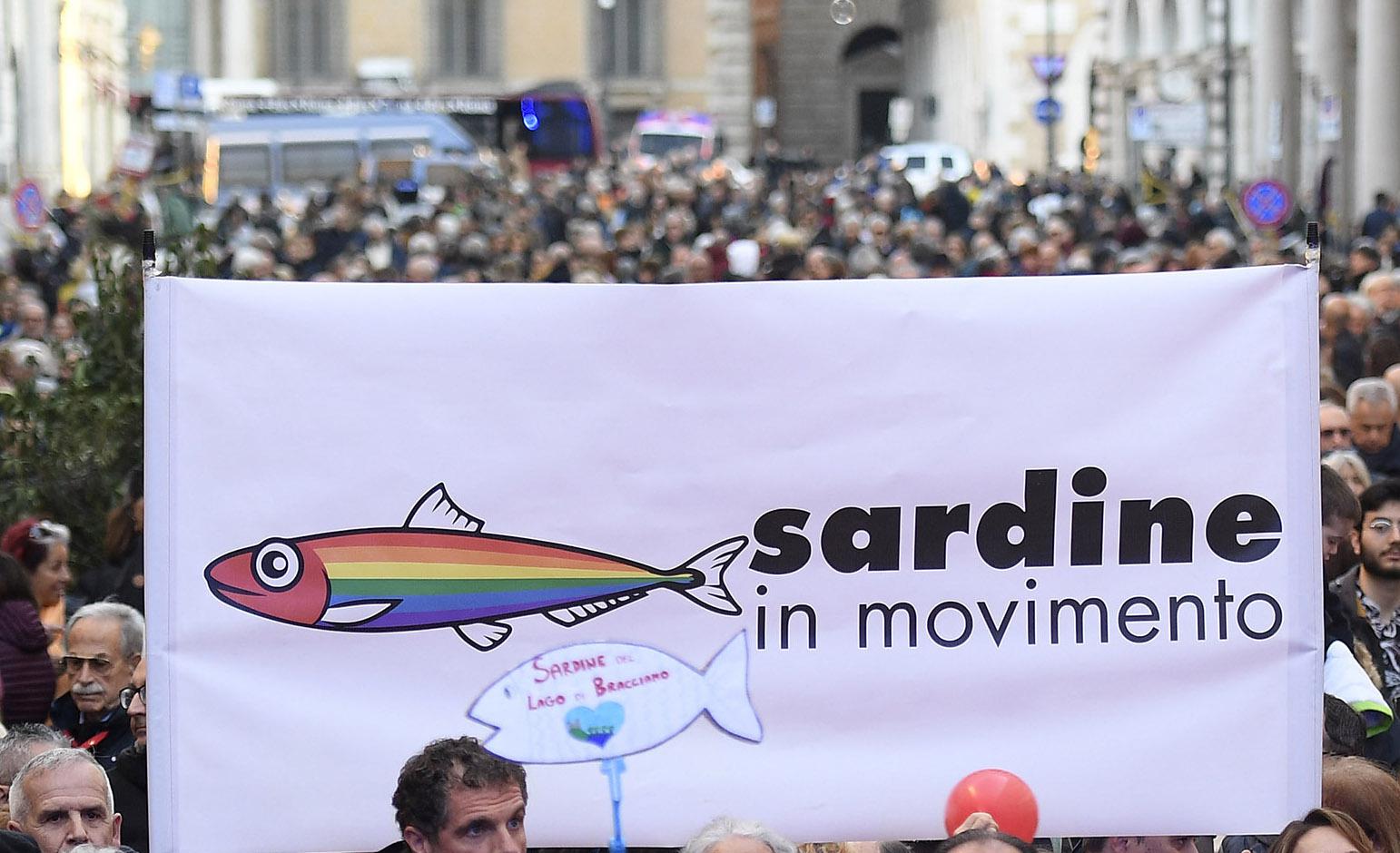 Zingaretti si dimette, Sardine in pressing sul Pd
